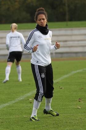 23.10.2014 Offenbach, Wiener Ring, DFB Training Deutsche Frauen-Nationalmannschaft vor dem Länderspiel Aktion, Freisteller Celia Sasic (GER)