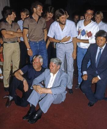 FIFA WM 1982 21.06.1982, Fussball, FIFA WM 1982 in Spanien, BRD Deutschland: v.l. Jupp Derwall (Bundestrainer), Helmut Schmidt (Bundeskanzler).
