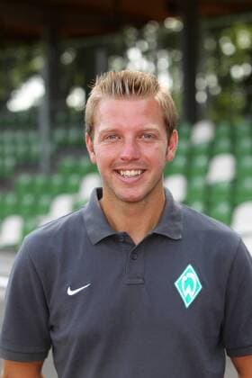 Florian Kohfeldt Co Trainer bei Werder Bremen nphxKokenge
