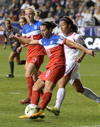 Oct. 26, 2014 - Chester, PA, USA - 20141026 - USA midfielder Carli Lloyd (10) clears the ball against Costa Rica in the first half CONCACAF women s World Cup qualifying final at PPL Park in Chester, Pa. The USA defeated Costa Rica in the CONCACAF final, 6-0. CHESTER, PA 2014 - USA v Costa Rica women s soccer World Cup Qualifier Final - ZUMAm139