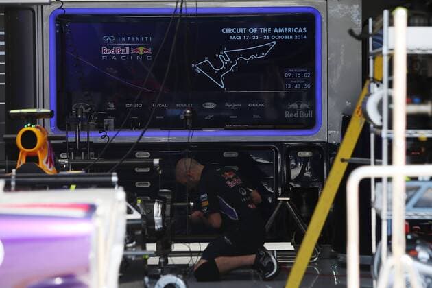 Motorsports: FIA Formula One World Championship 2014, Grand Prix of United States, garage of Infiniti Red Bull Racing xHOCHxZWEIx
