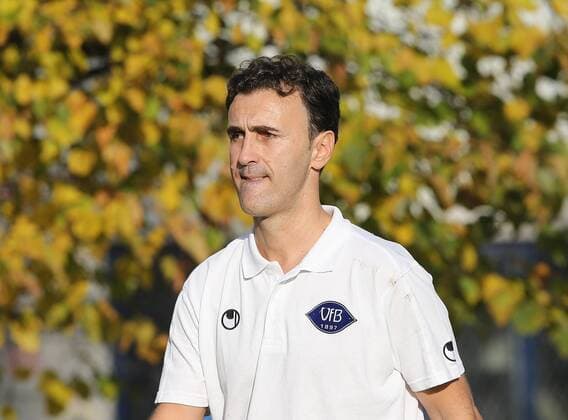 Trainer Predrag Uzelac (VfB Oldenburg) Eintracht Braunschweig U23 1-3 VfB oldenburg