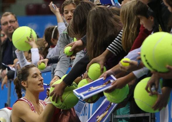 01.11.2014 Sofia(Bulgaria) Garanti Koza WTA Tennis Damen tennis tournament of champions Andrea Petkovic Germany autogrammes :Stringer 