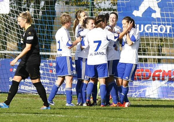 SC Sand - MSV Duisburg Jubel SC Sand, quer, Fußball, Frauen DFB-Pokal, Achtelfinale Saison 20124 2015
