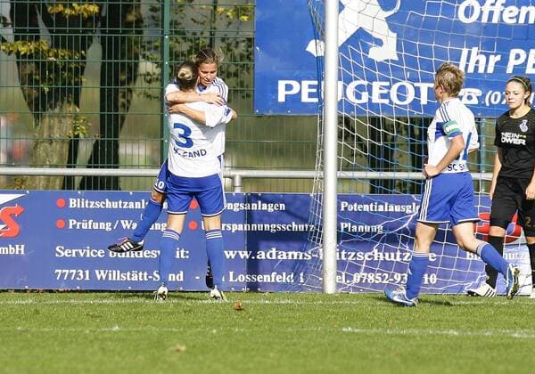 SC Sand - MSV Duisburg Jubel Cecilie SANDVEJ, SC Sand und Patricia HANEBECK, SC Sand, quer, Fußball, Frauen DFB-Pokal, Achtelfinale, Saison 20124 2015