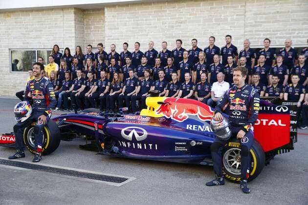 Motorsports: FIA Formula One World Championship 2014, Grand Prix of United States, 3 Daniel Ricciardo (AUS, Infiniti Red Bull Racing), 1 Sebastian Vettel (GER, Infiniti Red Bull Racing), xHOCHxZWEIx