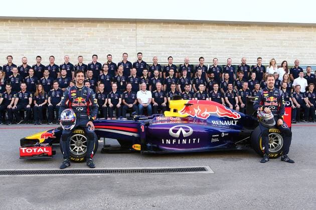 02.11.2014 - Team photo, Daniel Ricciardo (AUS) Red Bull Racing RB10 and Sebastian Vettel (GER) Red Bull Racing RB10 United States Grand Prix, Austin 30 October - 2 November 2014 