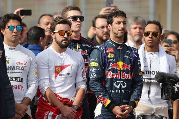 02.11.2014 - Race, Sergio Perez (MEX) Sahara Force India F1 VJM07, Fernando Alonso (ESP) Scuderia Ferrari F14-T, Daniel Ricciardo (AUS) Red Bull Racing RB10 and Lewis Hamilton (GBR) Mercedes AMG F1 W05 United States Grand Prix, Austin 30 October - 2 November 2014 
