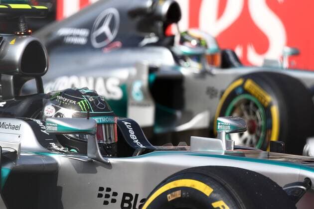 02.11.2014 - Race, Nico Rosberg (GER) Mercedes AMG F1 W05 and Lewis Hamilton (GBR) Mercedes AMG F1 W05 United States Grand Prix, Austin 30 October - 2 November 2014 