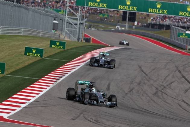02.11.2014 - Race, Lewis Hamilton (GBR) Mercedes AMG F1 W05 leads Nico Rosberg (GER) Mercedes AMG F1 W05 United States Grand Prix, Austin 30 October - 2 November 2014 