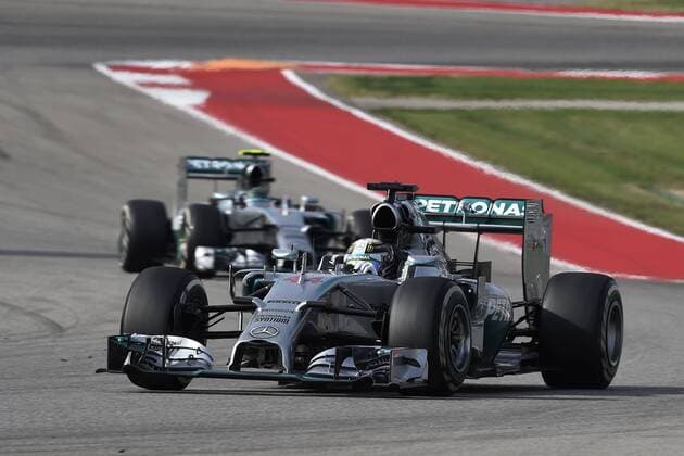 Motorsports: FIA Formula One World Championship 2014, Grand Prix of United States, 44 Lewis Hamilton (GBR, Mercedes AMG Petronas F1 Team), 6 Nico Rosberg (GER, Mercedes AMG Petronas F1 Team), xHOCHxZWEIx