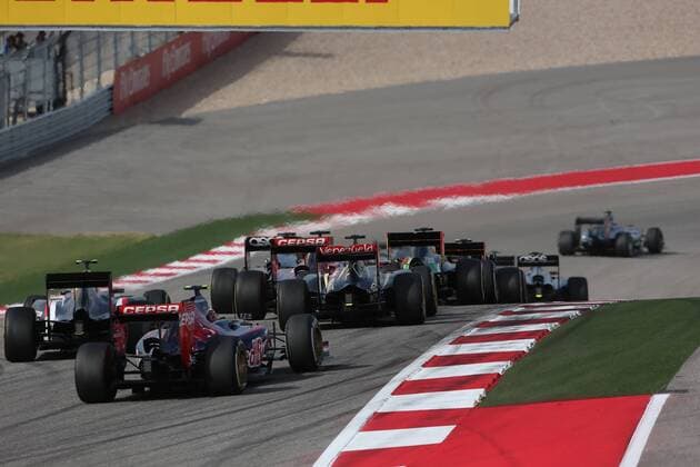 Motorsports: FIA Formula One World Championship 2014, Grand Prix of United States, 26 Daniil Kvyat (RUS, Scuderia Toro Rosso), 21 Esteban Gutierrez (MEX, Sauber F1 Team), 8 Romain Grosjean (FRA, Lotus F1 Team), xHOCHxZWEIx