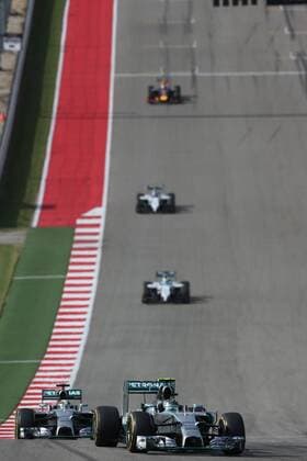 Motorsports: FIA Formula One World Championship 2014, Grand Prix of United States, 6 Nico Rosberg (GER, Mercedes AMG Petronas F1 Team), 44 Lewis Hamilton (GBR, Mercedes AMG Petronas F1 Team), xHOCHxZWEIx