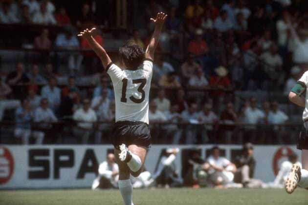 Weltmeisterschaft Viertelfinale, BR Deutschland - England in Leon: Gerd Müller (BRD) bejubelt seinen Treffer zum 3:2