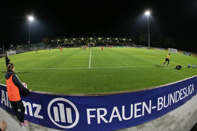 05.11.2014, xpsx, Fussball 1.Bundesliga Damen, 1.FFC Frankfurt, Stadion am Brentanobad - Allianz ist Sponsor der Frauen Bundesliga