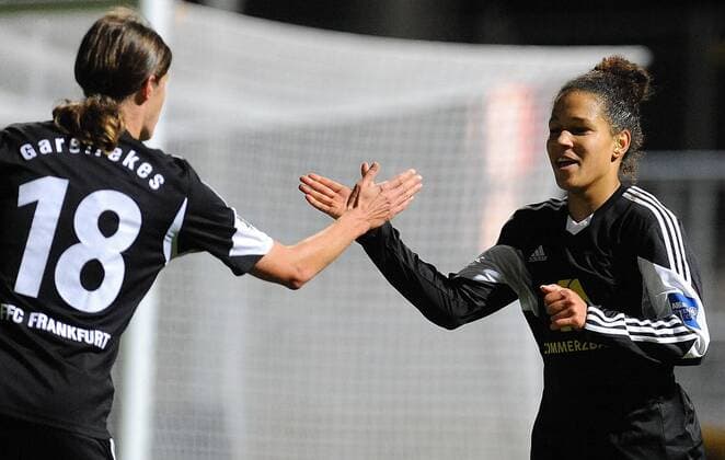 05.11.2014, xpsx, Fussball 1.Bundesliga Damen, 1.FFC Frankfurt - SC Freiburg, v.l. Torjubel zum 5:0 fuer Frankfurt Kerstin Garefrekes (1.FFC Frankfurt), Torschuetzin Celia Sasic (1.FFC Frankfurt)