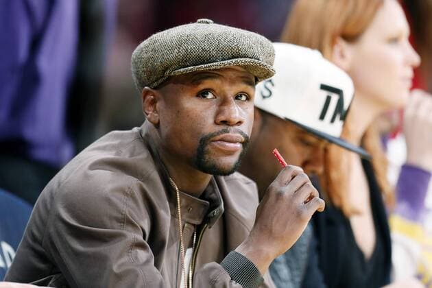 Floyd Mayweather Jr CELEBRITES : au match des Clippers - Los Angeles - 02 11 2014 Panoramic PanoramicUSA 