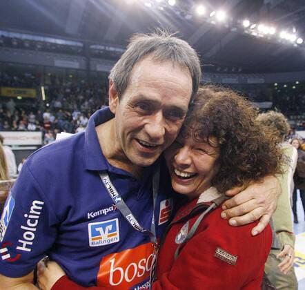 HBW Balingen-Weilstetten-Rhein-Neckar Löwen 35:33 Rolf Brack (Trainer HBW Balingen-Weilstetten) mit Frau Eva 29.12.2007