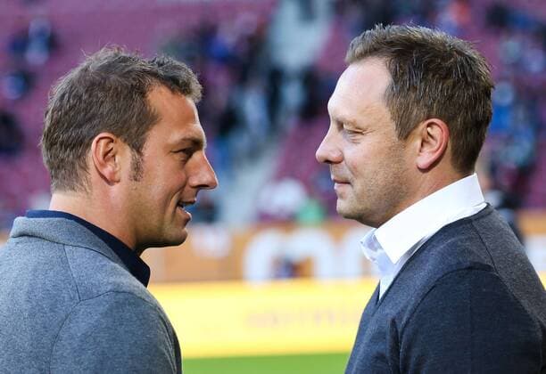 Andre BREITENREITER, Paderborn Trainer , reden, diskutieren, unterhalten, Aktion Markus WEINZIERL, FCA Trainer , lacht, lächelt, lachend, smile, froh, happy , FC AUGSBURG - SC PADERBORN 07 (3-0) Fussball 1. Bundesliga , Augsburg am 08.11.2014 11.Spieltag, Spieltag11, Saison 2014 2015, Saison1415, Liga01, 1.Liga, 1.Bundesliga, FCA, PB