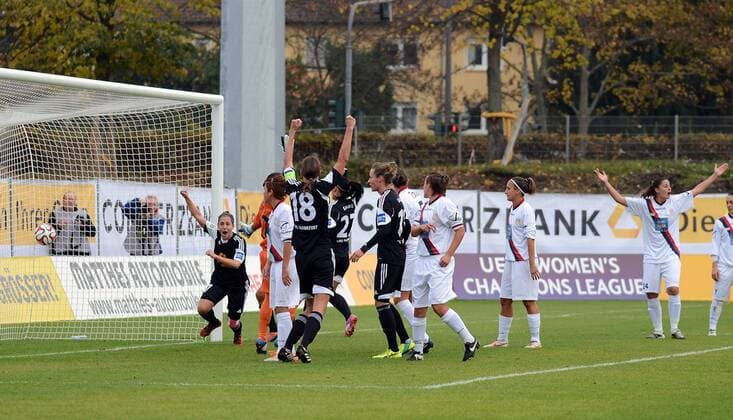 09.11.2014, xhbx, Fussball Champions League, 1.FFC Frankfurt - Torres Calcio Sassari, v.l. Goal scored, Tor zum 3:0 durch Veronica Boquete (1.FFC Frankfurt)