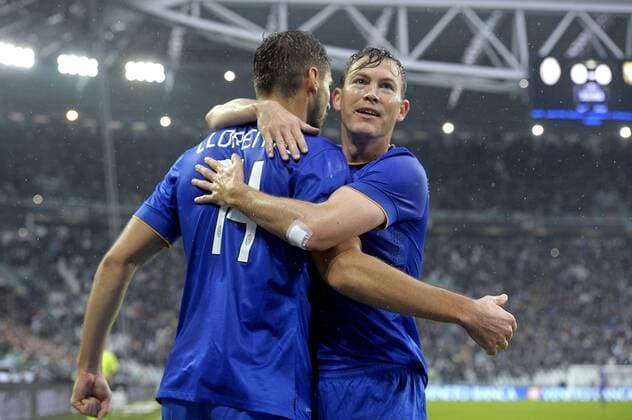 Aktuell Fussball, Italien, Serie A, Juventus Turin - FC Parma esultanza Fernando Llorente e Stephan Lichtsteiner Juventus dopo gol, goal celebration Torino 09-11-2014, Juventus Stadium, Football Calcio 2014 2015 Serie A, Juventus - Parma, Foto Filippo Alfero Insidefoto filippoxalfero