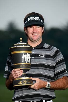Bubba Watson of the United States poses with his champion trophy during the WGC HSBC Champions golf tournament at the Sheshan International Golf Club in Shanghai, China, 9 November 2014. Bubba Watson wins his 1st World Golf Championship in Shanghai  pbu184836_08