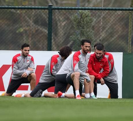 Turkey National Football Team players last training in Riva, Istanbul Tukey on November 11, 2014. Pictured: Bilal Kisa and Arda Turan 