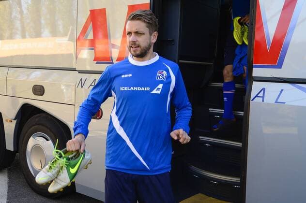 - BRUSSELS, BELGIUM: Iceland s Kari Arnason arrives for a training session of Iceland s national soccer team, in Brussels, Tuesday 11 November 2014. Iceland will play on Wednesday a friendly game against Belgian national soccer team Red Devils. LAURIExDIEFFEMBACQ  premiumd 20150466