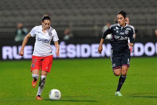 Louisa Necib (lyon) vs Aurelie Kaci (psg) Olympique Lyon - PSG Paris Saint Germain - 12 11 2014 FredericChambertxPanoramic 