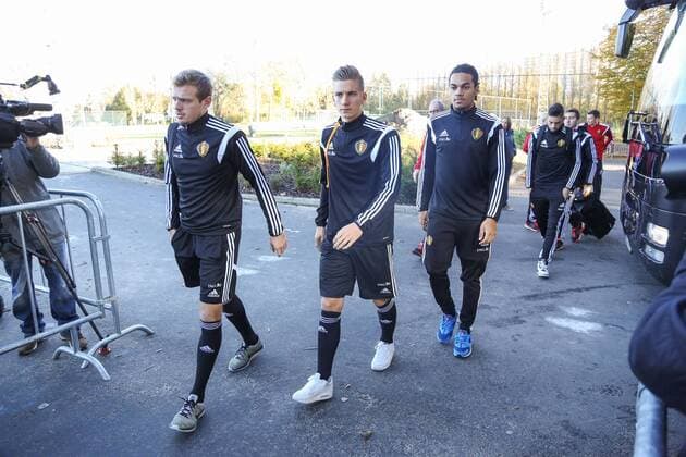 - BRUSSELS, BELGIUM: Belgium s Laurens De Bock, Dennis Praet and Belgium s Jason Denayer arrive for a training session of Belgian national soccer team Red Devils, Thursday 13 November 2014. BRUNOxFAHY  premiumd 35306