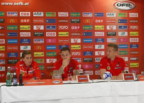SOCCER - UEFA EURO 2014 quali, preview VIENNA,AUSTRIA,13.NOV.14 - SOCCER - UEFA European Qualifiers, ÖFB international match, Austria, preview, press conference of team AUT. Image shows Susanne Polansky (ÖFB), Marko Arnautovic and Marc Janko (AUT). 