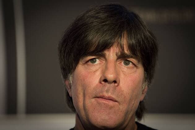 Deutschland Pressekonferenz --- Fussball --- International --- 13.11.2014 Joachim Jogi Löw, Loew (Trainer Deutschland), nachdenklich, Mimik, Portrait, Querformat