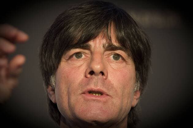 Deutschland Pressekonferenz --- Fussball --- International --- 13.11.2014 Joachim Jogi Löw, Loew (Trainer Deutschland), Gestik, Portrait, Querformat