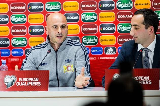 13.11.2014, Tiflis - UEFA EURO Quali 2014 - Pressekonferenz vor dem Spiel Georgien vs Polen - Temur Ketsbaia (Georgien) -  13112014_lusk_035