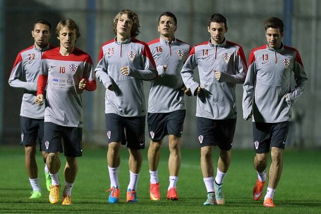 Croatian football team training 13.11.2014., Croatia, Zagreb - Croatian football team held a training at Maksimir Stadium as part of the preparations for the coming qualifying match against Italy in Milan for the European Championship. Marin Leovac, Luka Modric, Tin Jedvaj, Anas Sharbini, Marcelo Brozovic, Duje Cop.  GoranxStanzl PIXSELL