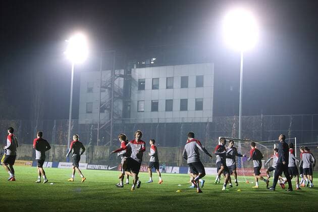 Croatian football team training 13.11.2014., Croatia, Zagreb - Croatian football team held a training at Maksimir Stadium as part of the preparations for the coming qualifying match against Italy in Milan for the European Championship. Luka Modric.  GoranxStanzl PIXSELL