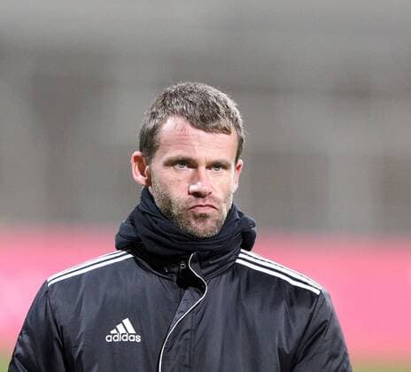 Fussball, Allianz Frauen-Bundesliga, FC Bayern München - Herforder SV, v.li.: Trainer Jürgen Prüfer (Herforder SV) enttäuscht schauend, Enttäuschung, disappointed xmrx