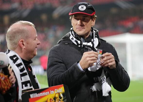 14.11.2014, xjfx, Fussball EM Qualifikation, Deutschland - Gibraltar, v.l.RTL Moderator Jens Lehmann, Fanclub Nationalmannschaft