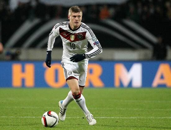 GER, Länderspiel, EM-Qualifikation, Deutschland vs Gibraltar 14.11.14, Nürnberg, Grundig-Stadion, GER, Länderspiel, EM-Qualifikation, UEFA EURO 2016, Deutschland vs Gibraltar im Bild Toni Kroos (Deutschland)
