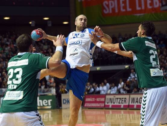 15.11.2014, xjhx, Handball HBL, HSG Wetzlar - Bergischer HC, v.l. Steffen Fäth (HSG Wetzlar), Milos Dragas (Bergischer HC), Kristian Bliznac (HSG Wetzlar)