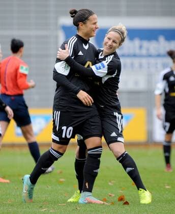 16.11.2014, xfux, Fussball 1.Bundesliga Damen, TSG 1899 Hoffenheim - 1.FFC Frankfurt, v.l. Dzsenifer Marozsan (1.FFC Frankfurt), Svenja Huth (1.FFC Frankfurt)