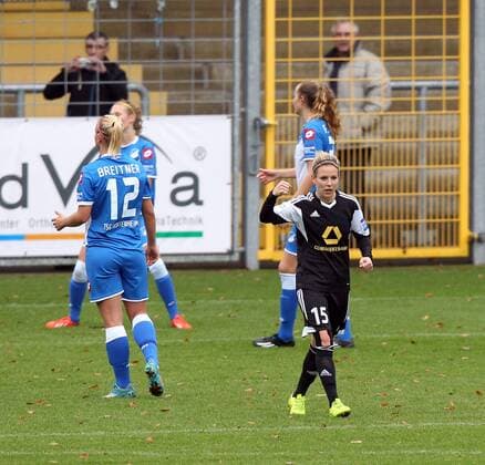 Fussball, Allianz Frauen-Bundesliga, TSG 1899 Hoffenheim - 1. FFC Frankfurt, v.li.: Svenja Huth (1. FFC Frankfurt) mit Torjubel, celebrate the goal, goal celebration, Jubel über das Tor 1:4 xmrx
