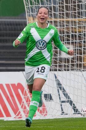 v.li.: Vanessa Bernauer (VfL Wolfsburg) bejubelt ihr Tor zum 1:0 mit Torjubel, Jubel, Freude über das Tor, Fussball, Allianz Frauen-Bundesliga, VfL Wolfsburg - SGS Essen 19 68, xobx