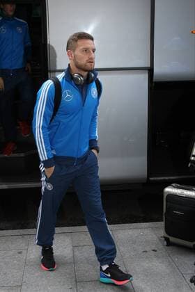 Shkodran Mustafi (D) - Teamankunft Deutschland in Vigo