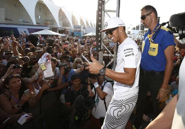Motorsports: FIA Formula One World Championship 2014, Grand Prix of Abu Dhabi, 44 Lewis Hamilton (GBR, Mercedes AMG Petronas F1 Team), xHOCHxZWEIx