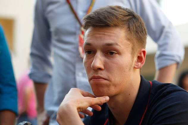 Daniil Kvyat (RUS) Scuderia Toro Rosso, Formula 1 Grand Prix AbuDhabi 2014 Formula 1 Abu Dhabi