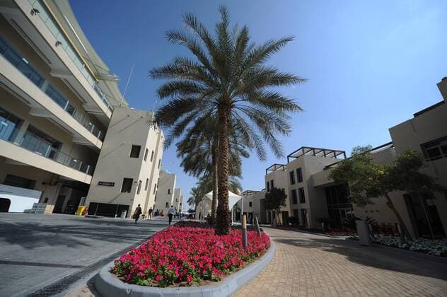 20.11.14- Paddock Abu Dhabi Grand Prix, UAE 20 - 23 November 2014 