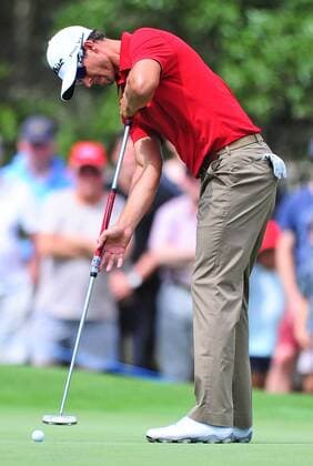 Nov. 22, 2014 - Melbourne, Victoria, Australia - Adam Scott (AUS) putts on the sixteenth green during day 3 of the 2014 Australian Masters at The Metropolitan Golf Club in Melbourne, Australia. Golf 2014 - Australian Masters Day 3 - ZUMAk106