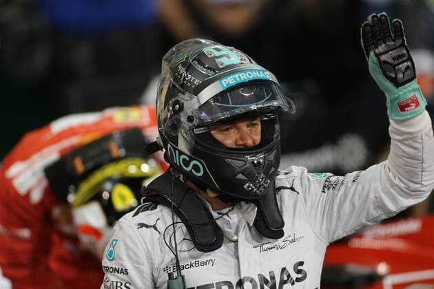 22.11.2014 - Qualifying, 1st position Nico Rosberg (GER), Mercedes AMG F1 W05 Abu Dhabi Grand Prix, UAE 20 - 23 November 2014 