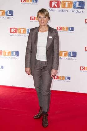 Jutta Kleinschmidt beim 19. RTL-Spendenmarathon am 21.11.2014 in Hürth. 19. RTL-Spendenmarathon in Hürth